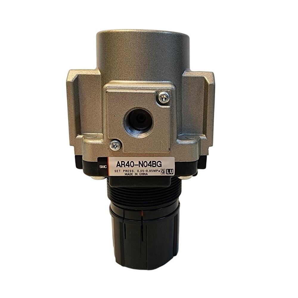 SMC AR40-N04BG AR Mass Flow Regulator, 1/2" Port NPT, 1/4" Gauge NPT